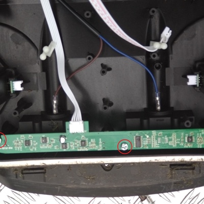 1 Unscrew 3 screws