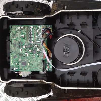 6 Mower with cover removed