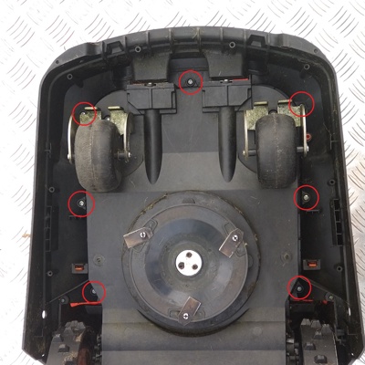 2 Unscrew 7 main screws